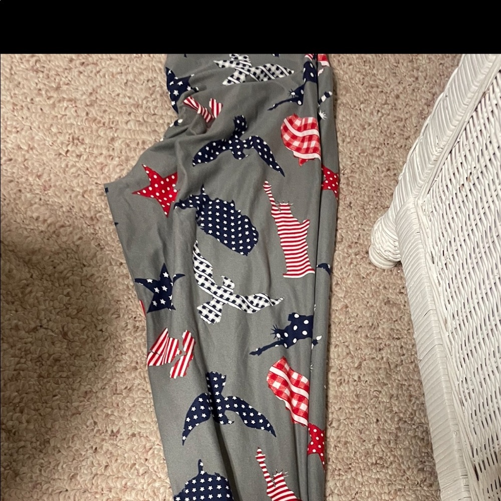 NWOT Lularoe patriotic leggings